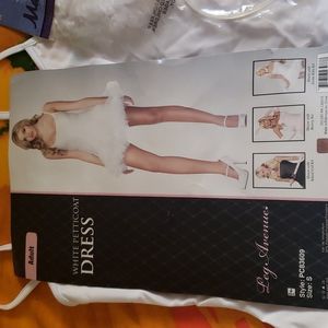 COSTUME White Petticoat Dress